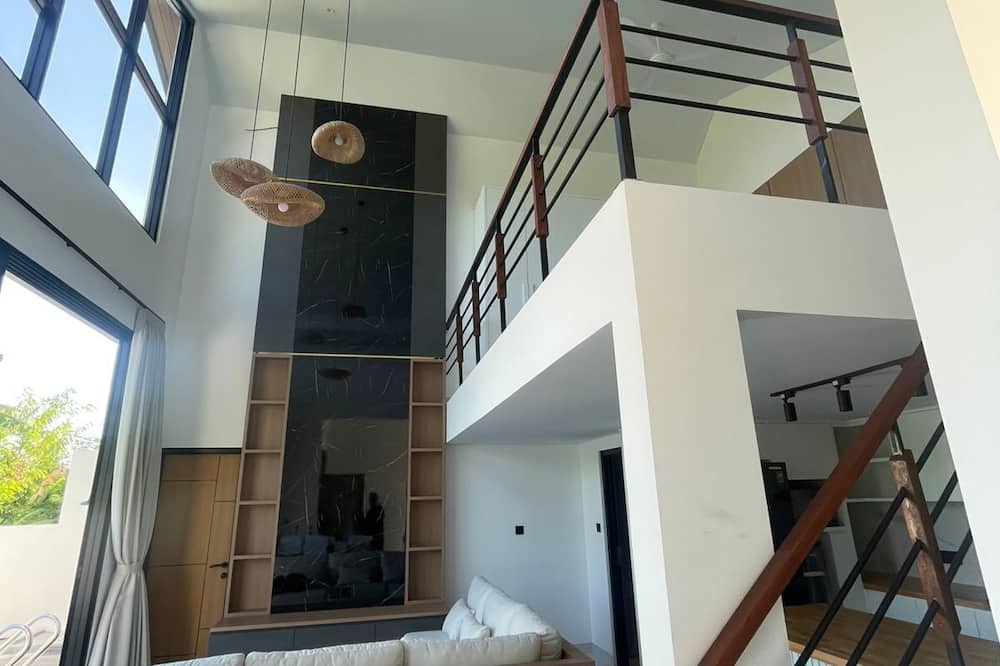 Villa Efata close to Black Sand Beach