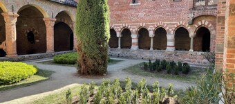 Quiet country house, an 18th century casale with a large garden
