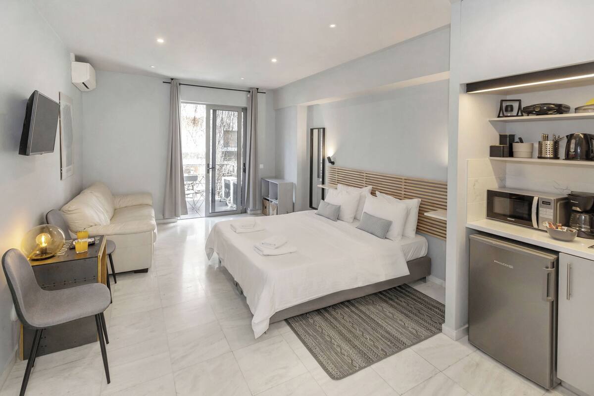 Studio Suite tiện nghi đơn giản, ban công | Bàn ủi/dụng cụ ủi quần áo, nôi/giường cho trẻ sơ sinh (phụ phí) 