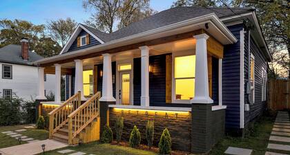 The Woodlawn Retreat: Amazing SAUNA & HOT TUB