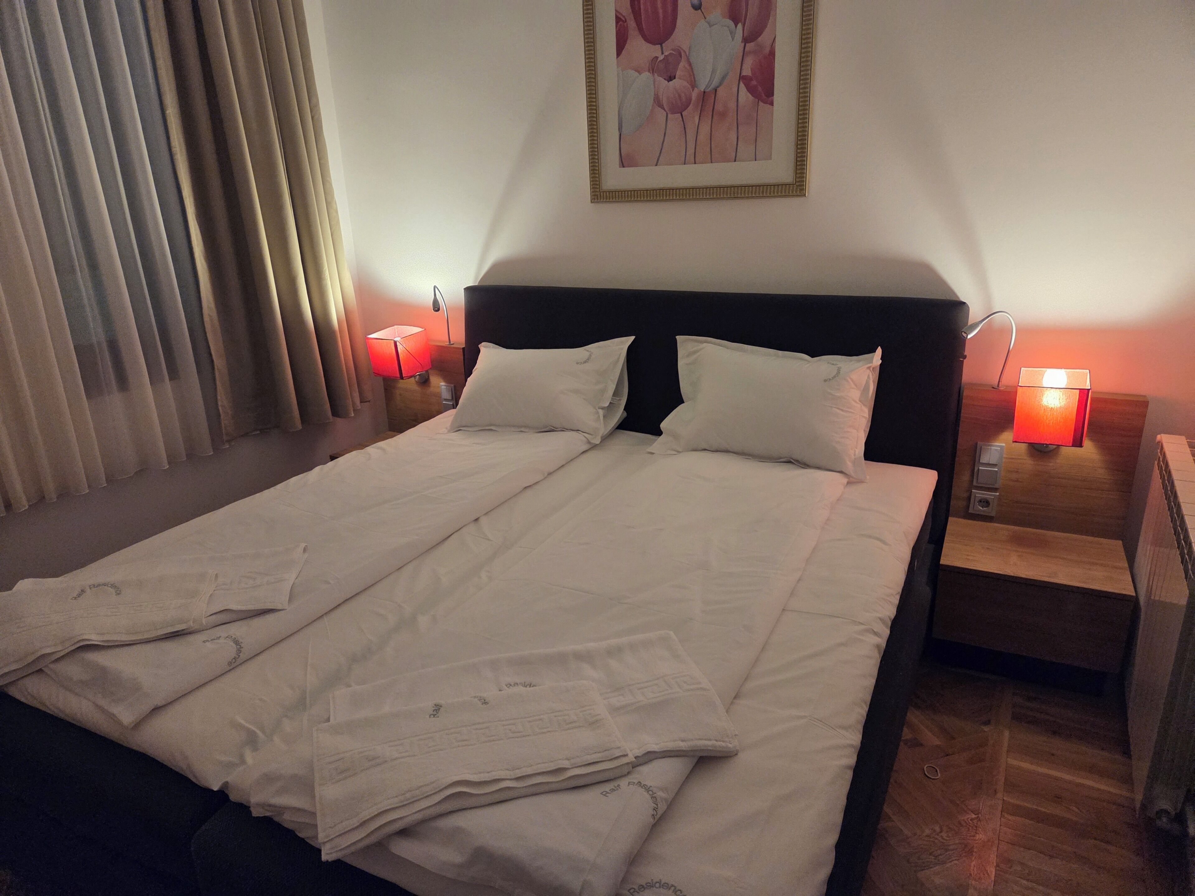 Spacious 5-bedroom Hotel Suites In Amazing București With Ac - Bucarest