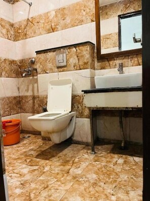 Free toiletries, towels, soap, shampoo - Hotel Lotus Inn Near By OTABoostup (Chandigarh)