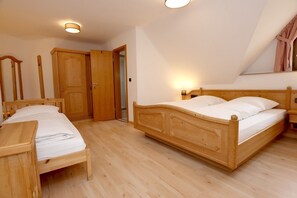 Internet, bed sheets - Vrbo Property (Friedenweiler)