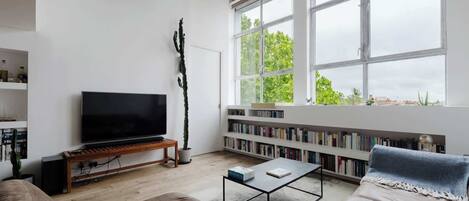 TV, stereo, offices