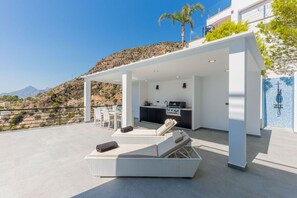 Outdoor dining - Vrbo Property (Altea)