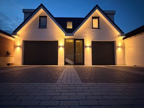 Exterior - Vrbo Property (Oegstgeest)
