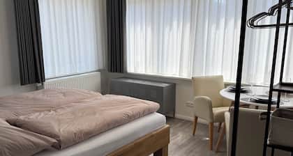 Neu eingerichtetes modernes Ferienstudio in Wöhrden nahe Büsum