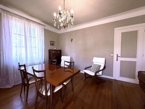 Dining - Biarritz-Anglet, T3 independent apartment, quiet residential area. (Anglet)