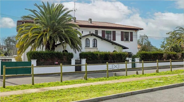 Exterior - Vrbo Property (Anglet)