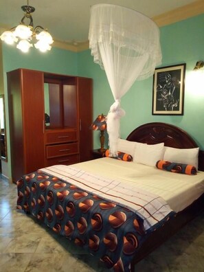 Executive Single Room, Partial Lake View - Peniel Beach Hotel (Entebbe)