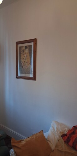 Visit Rochester Castle, stay in our cosy Little Rochester ,a 2 bed 🛌 apartment