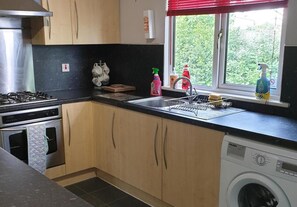 Fridge, microwave, oven, stovetop - Wooden 3-bed Lodge, Sleeps 9/10 With Front Decking (Fleetwood)