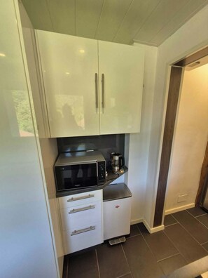 Fridge, microwave, oven, stovetop - Vrbo Property (Andlau)