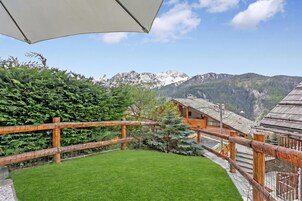 Standard Apartment, 2 Bedrooms, 2 Bathrooms (La Casa Di Olaf) | Property grounds
