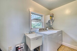 Interior - Historic Fredericksburg Farmhouse | Hill Country Views | Wine Trail | Snowbird (Fredericksburg)