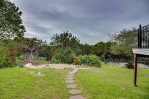 Property grounds - Wonderful lake-view home with game room & firepit (Lago Vista)