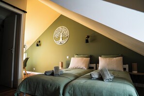 Iron/ironing board, WiFi, bed sheets - Vrbo Property (Avranches)