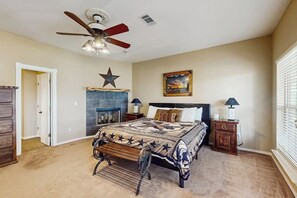Iron/ironing board, travel crib, free WiFi, bed sheets - Waterfront home with kayak, view, fire pit & WiFi - dog-friendly (Buchanan Dam)