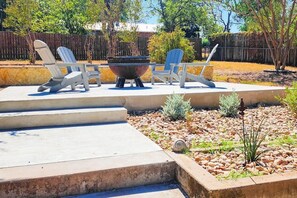 Terrace/patio - Snowbird-Friendly Home w/ Enclosed Yard, Firepit, Central AC, & High-Speed WiFi (Fredericksburg)