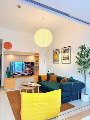 Living area - NEW! Spacious & Cozy Wifi 350Mbps Uptown BGC BackHome4 (Taguig)