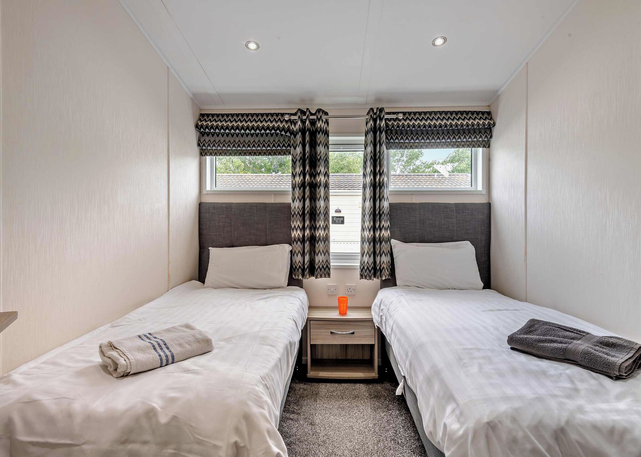 2 bedrooms