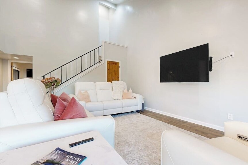 Lake Lbj Waterfront Escape | Fire Table + Patio | Pet Friendly - Horseshoe Bay, TX