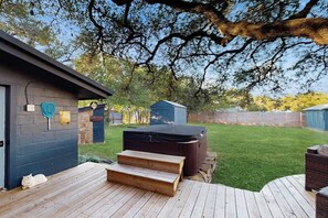 Terrace/patio - Blue Haus with hot tub, shuffleboard, EV charger - walk to town & wineries (Johnson City)