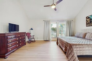 Bügeleisen/Bügelbrett, kostenloses WLAN, Bettwäsche