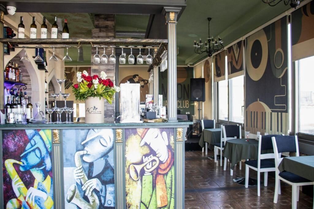 Bar (in der Unterkunft)