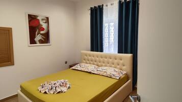 1 quarto, ferros/tĂĄbuas de passar roupa, Wi-Fi, roupa de cama