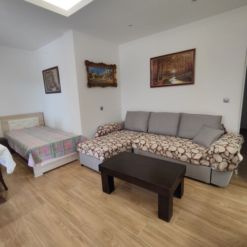 Comfortable apartment near the beach in Vlora - quiet area with balcony