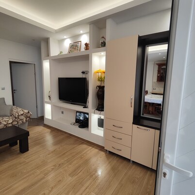 Comfortable apartment near the beach in Vlora - quiet area with balcony