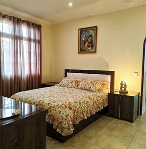 Room - Vrbo Property (Ponta do Sol)