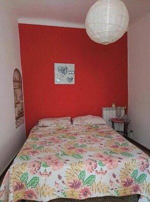 Ferros/tábuas de passar roupa, Wi-Fi, roupa de cama