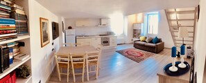 Interior - Luxury Vatican Penthouse | 3 Bedrooms | Walk to St. Peter's | 1GB Wi-Fi (Roma)