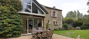 Holiday Home 'Le Petit Moulin Du Pré Saint-Gorgon' with Private Terrace, Private Garden and Wi-Fi
