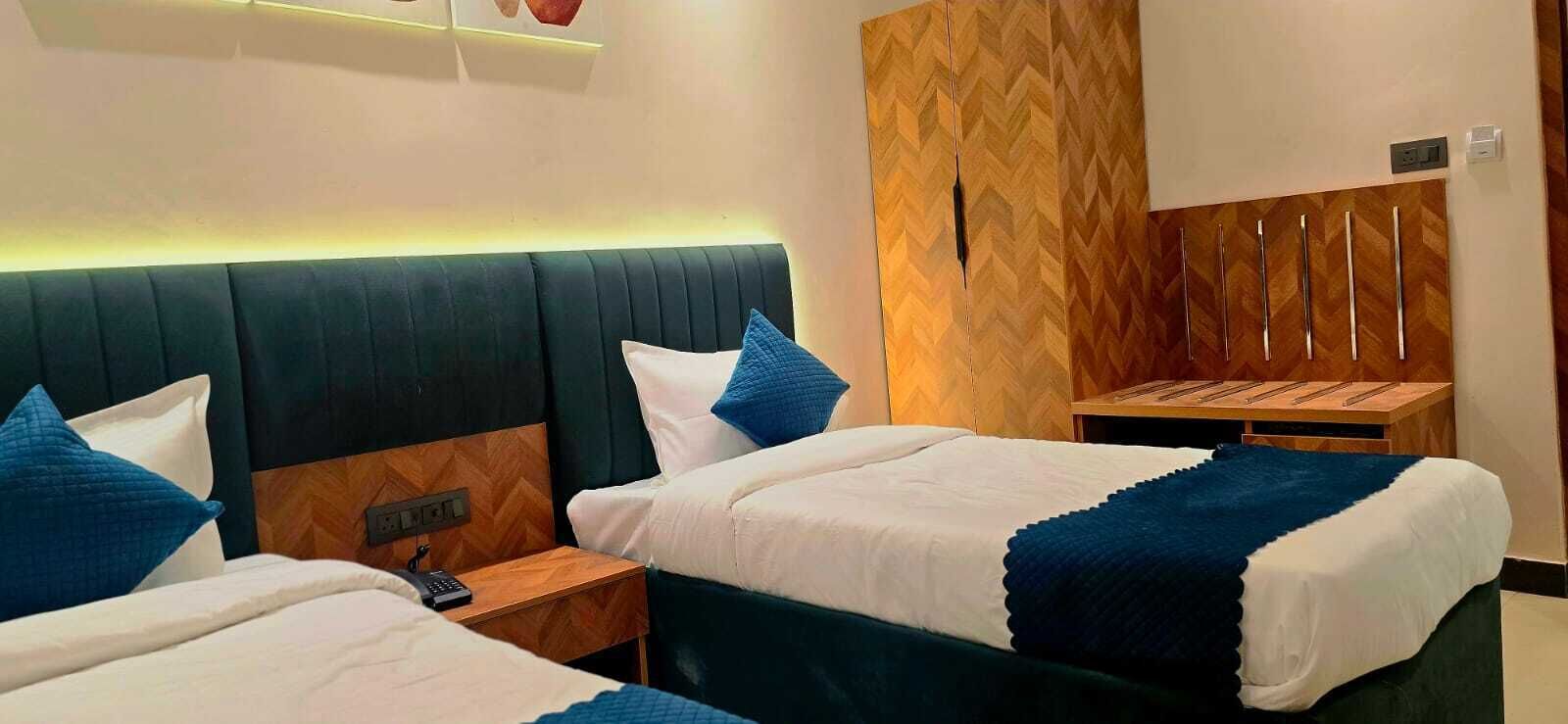 Habitación básica con 2 camas individuales | Ropa de cama