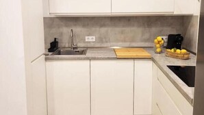 Private kitchen - Casa Deco Apartment recently-refurbished in a fantastic area (Sevilla)