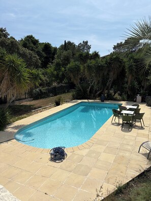 Pool - Vrbo Property (Saint-Raphaël)