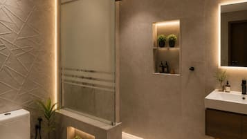 Luxury Apartments 427 | Bathroom