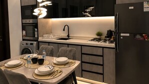 Luxury Apartment 118,220 | 用餐區
