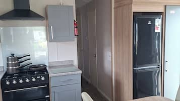 Cottage | Private kitchen | Cookware/dishes/utensils