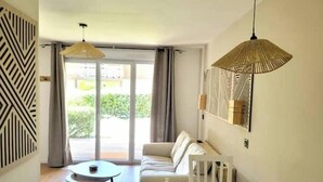 Smart TV, table tennis - Wellness getaway between lake and ocean with heated pools (Parentis-en-Born)