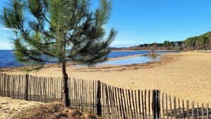 Beach - Wellness getaway between lake and ocean with heated pools (Parentis-en-Born)