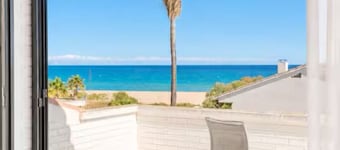 Family Beach House: Sea Views - 1 Minute to Beach