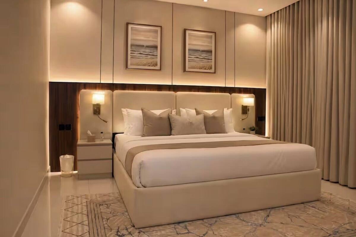 Superior Condo 328 | Màn/rèm cản sáng, phòng cách âm, bàn ủi/dụng cụ ủi quần áo 