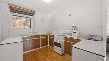 Fridge, microwave, stovetop, electric kettle
