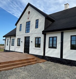 Exterior - Røbro Mølle – A Peaceful Retreat with Nature, Sea Views & Accommodation for 18. (Røbro)