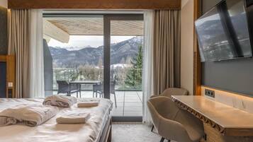 Double Room with Mountain View and balcony no.9 | Ilmainen Wi-Fi
