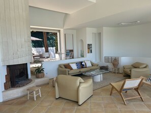Interior - Vrbo Property (Vallauris)